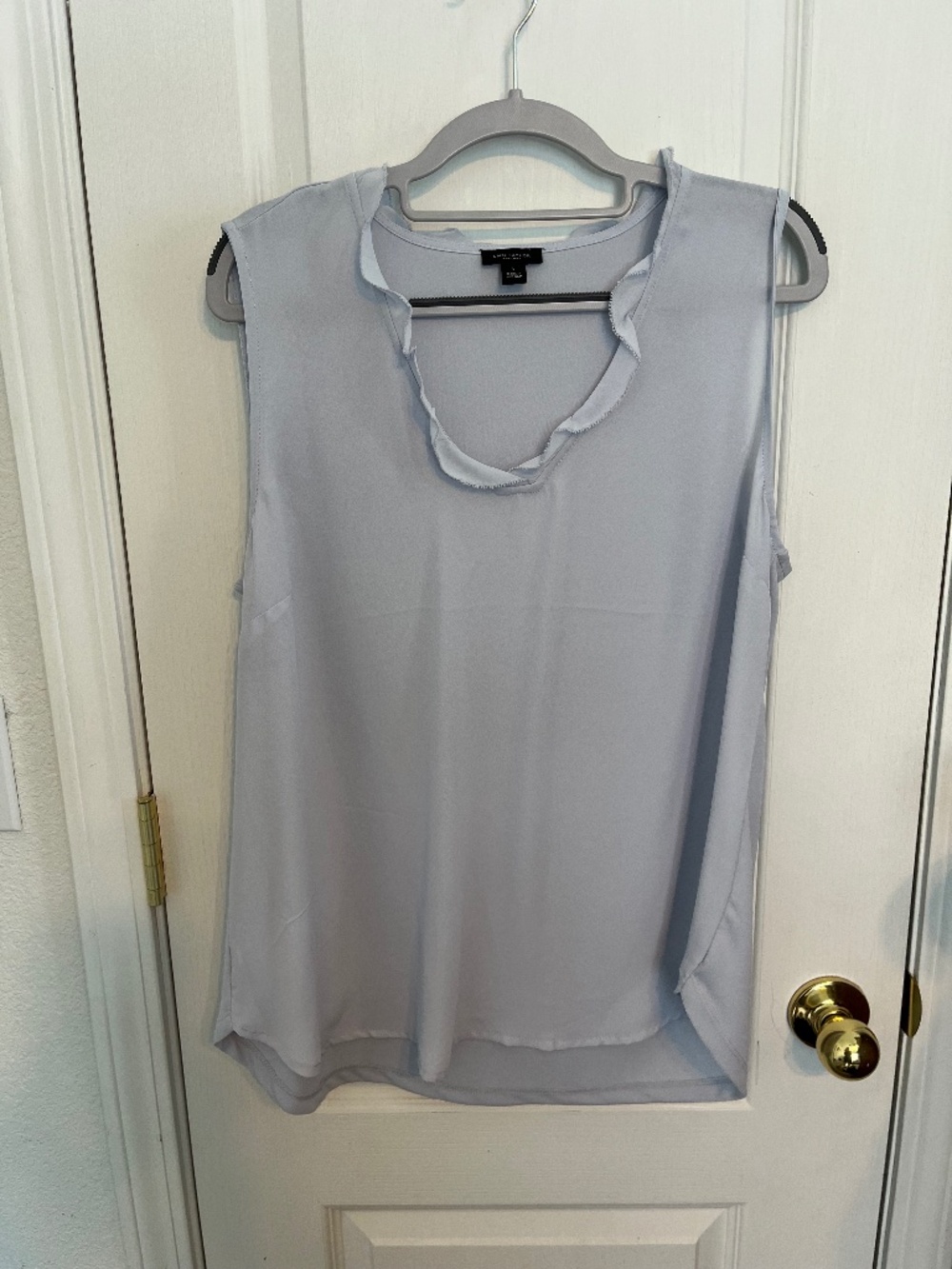 Light blue/grey top